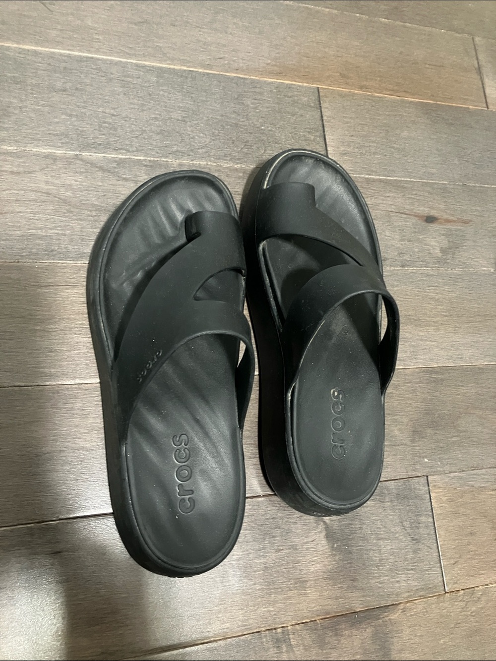 CROCS Black Cross-Strap Slide Sandals